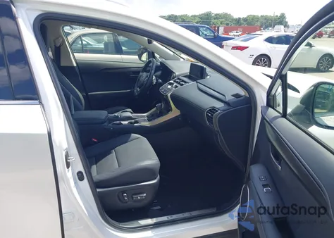 2021 Lexus Nx 300 z USA, uszkodzony, nr VIN JTJDARDZ3M5026870